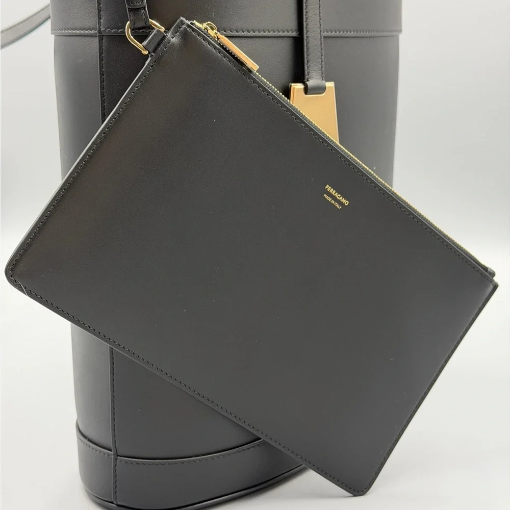 Ferragamo Black Leather Tote with Gold Tag and Pouch - Picture 8 of 14